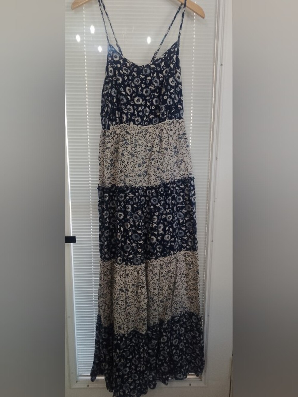 Lucky Brand Boho Tiered Floral Maxi Dress in Navy and Cream LG.